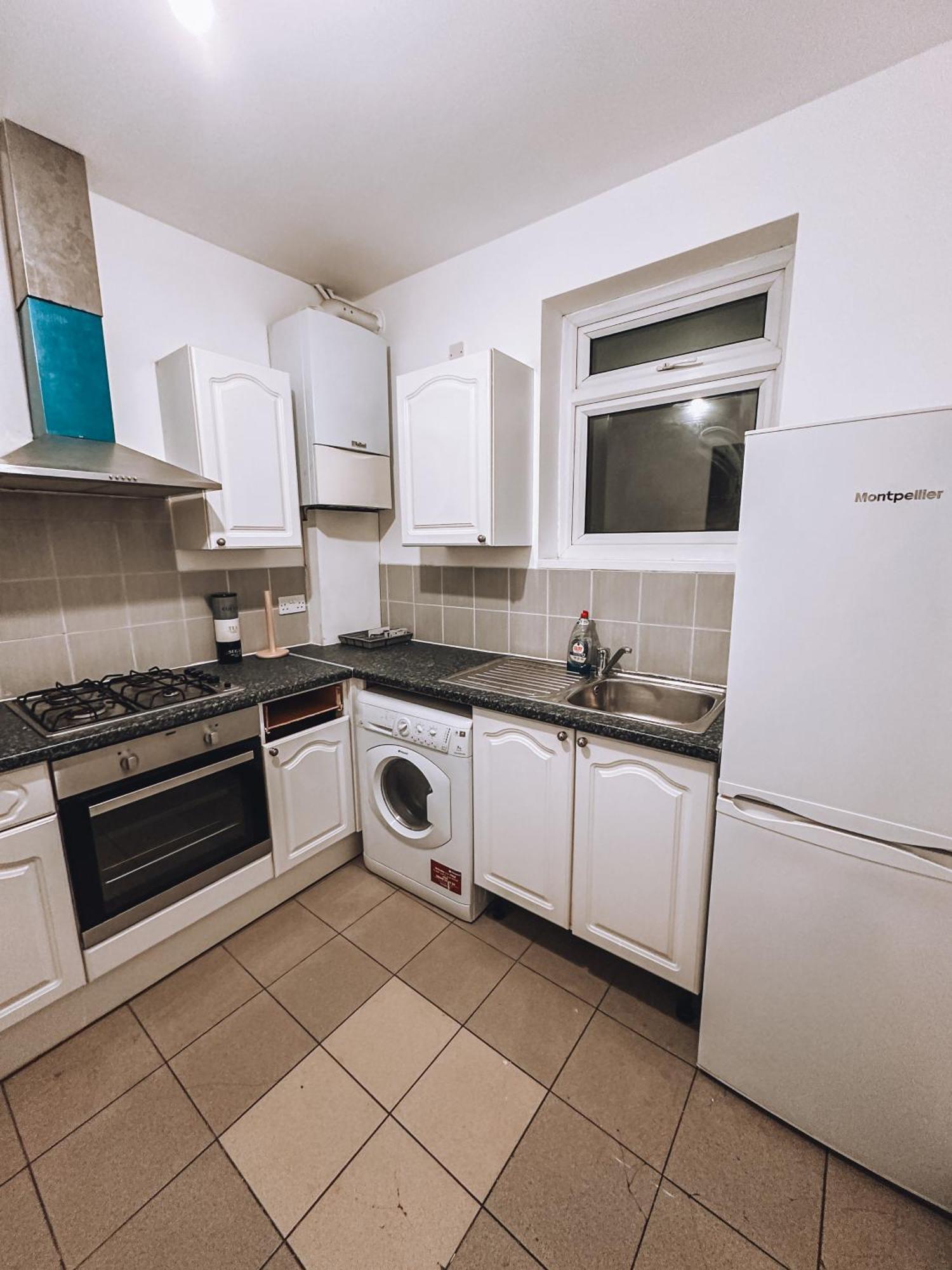 Spacious 3 Rooms In Tooting Лондон Экстерьер фото
